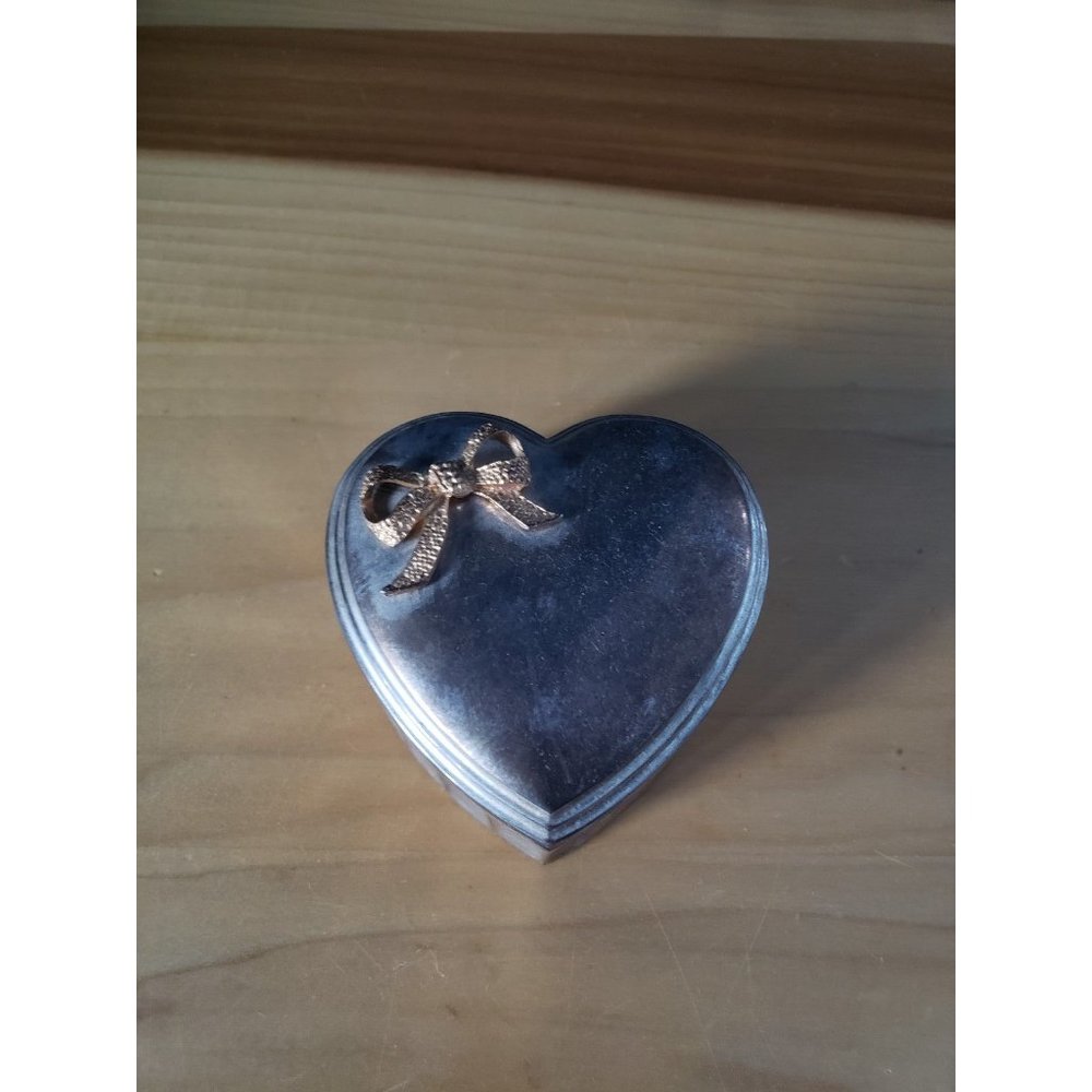 Vintage Silver Heart Shaped Trinket‎ Box